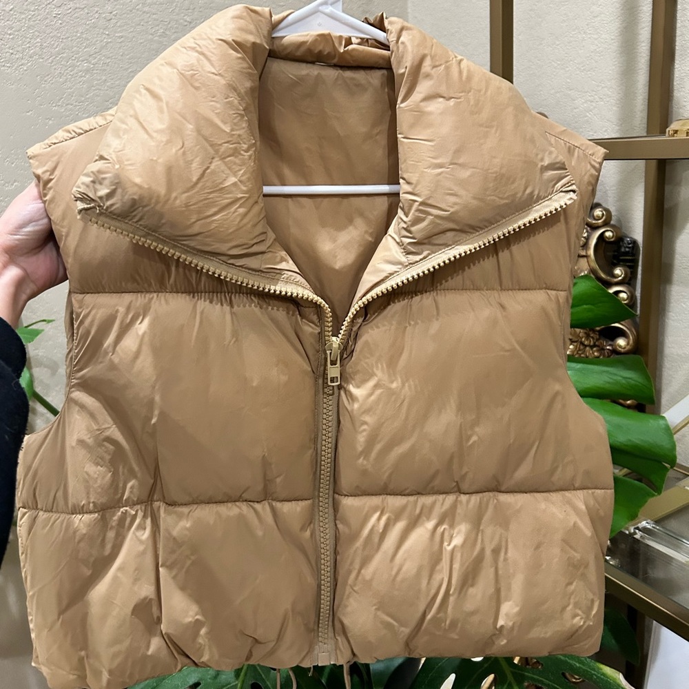 TAN PUFFER VEST